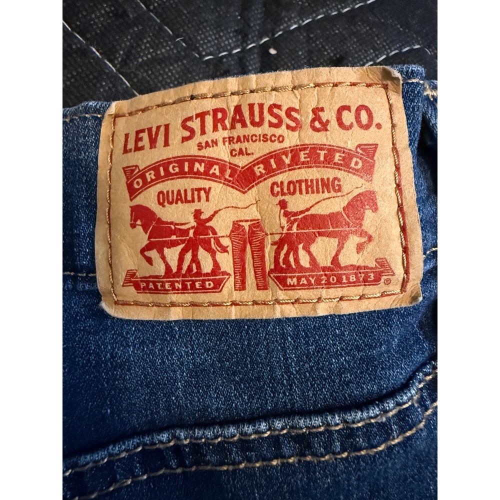 Levi's Mid Length Shorts Womens 32 Blue Red Tab Denim Cuffed Stretch - Picture 5 of 11